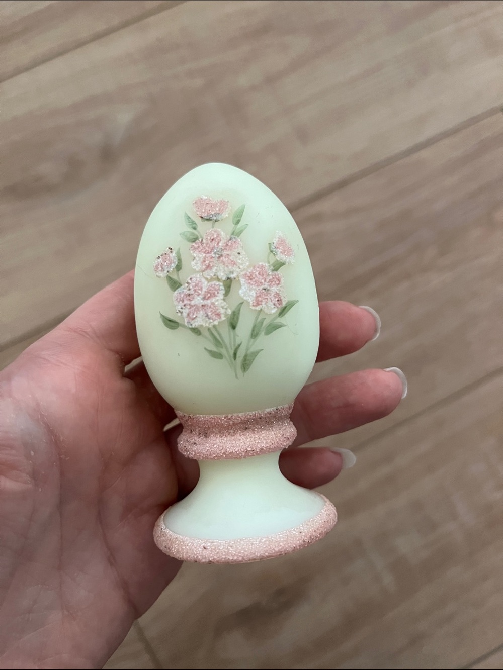 Vintage Fenton custard uranium glass hand painted egg